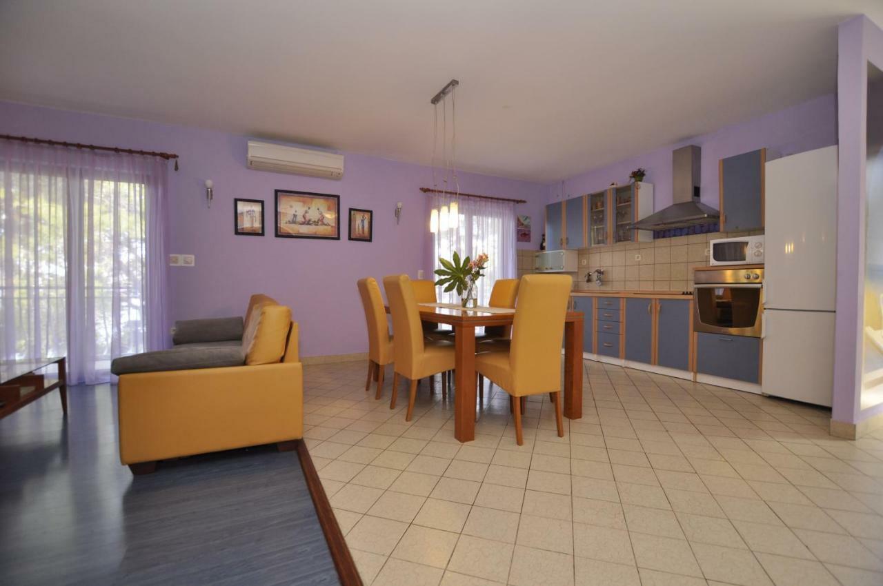 Apartment Toya Slatine Exteriér fotografie